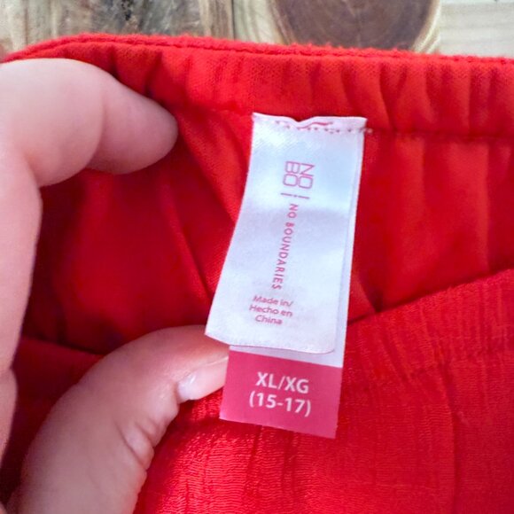 Extra Large, Red, Strapless Dress. - Picture 6 of 8